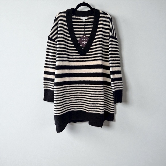 Ava & Viv Sweaters - Ava & Viv Black and Cream Striped V-Neck Sweater